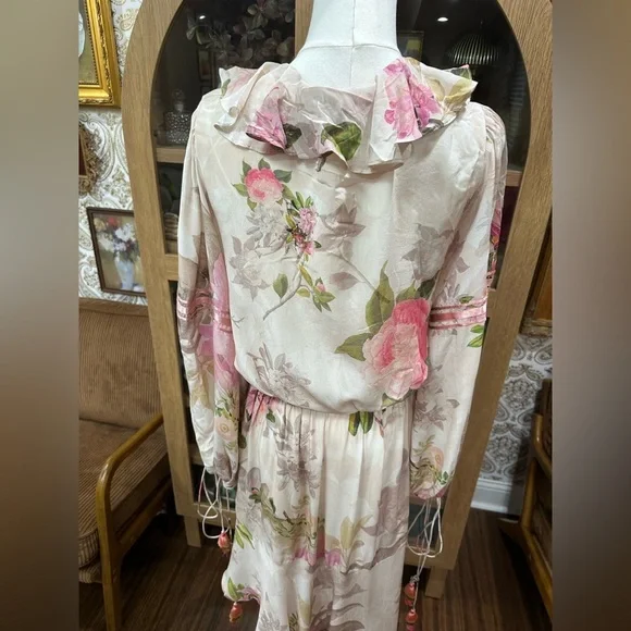 Rococo Sand 100% silk Floral Pink and Cream Dress size Large $686 BNWT